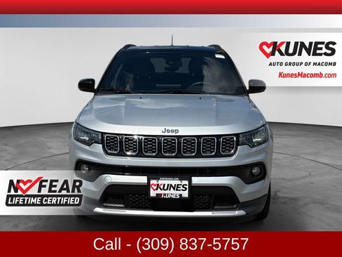 Used 2025 Jeep Compass Limited AWD/4WD image 2