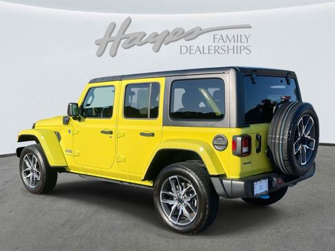 Used 2024 Jeep Wrangler Sport S w/ LED Headlamp & Fog Lamp Group image 33