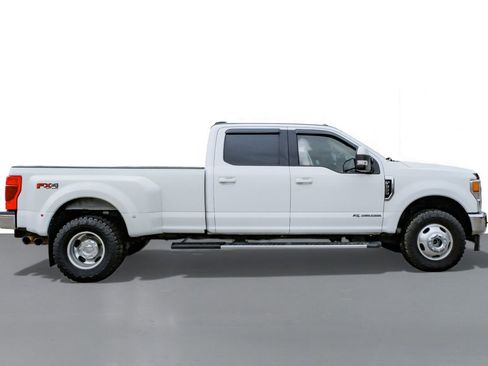 Used 2020 Ford F350 Lariat w/ Lariat Value Package image 6