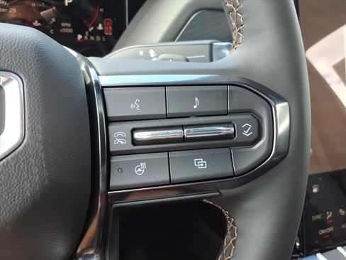 New 2026 GMC Yukon XL AT4 w/ AT4 Premium Package image 19