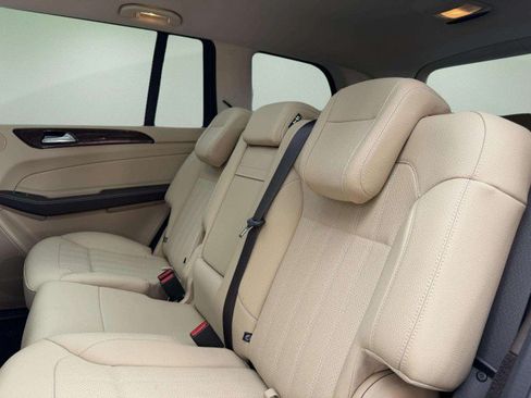 Used 2019 Mercedes-Benz GLS 450 4MATIC image 22