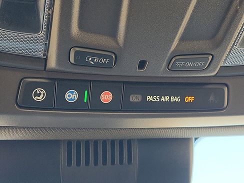 Used 2025 Chevrolet Silverado 1500 LTZ image 22