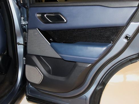 Used 2020 Land Rover Range Rover Velar R-Dynamic S image 60