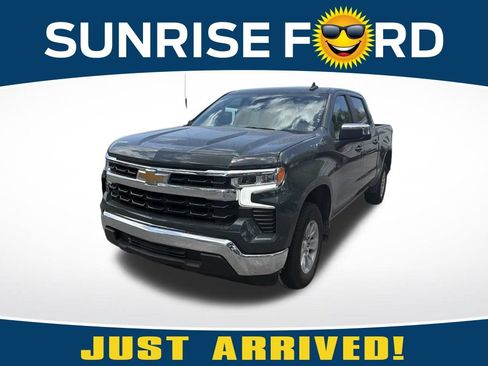 Used 2025 Chevrolet Silverado 1500 LT RWD image 1