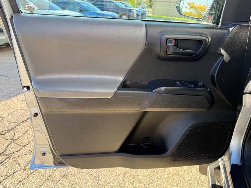 Used 2022 Toyota Tacoma SR w/ SX Package AWD/4WD image 19