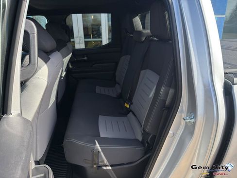 Used 2024 Toyota Tacoma TRD Off-Road image 11