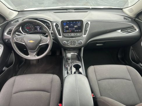 Used 2025 Chevrolet Malibu LT FWD image 28