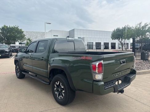 Used 2022 Toyota Tacoma TRD Off-Road w/ Technology Package AWD/4WD image 7