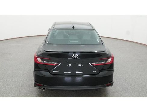 New 2026 Toyota Camry SE image 7