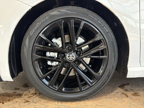Certified 2025 Toyota Camry SE FWD image 10