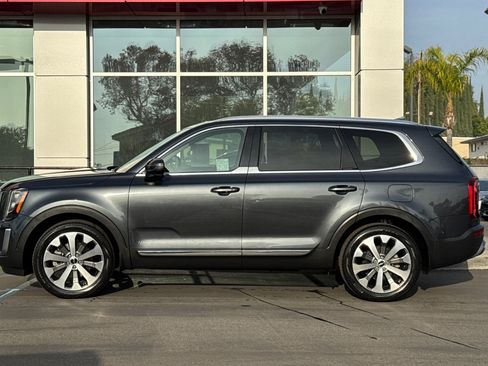 Used 2022 Kia Telluride EX w/ EX Premium Package image 8