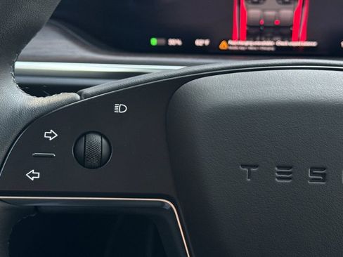 Used 2023 Tesla Model X image 28