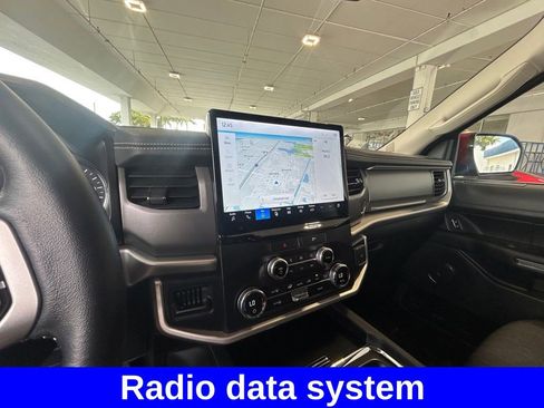 Certified 2022 Ford Expedition XLT image 12