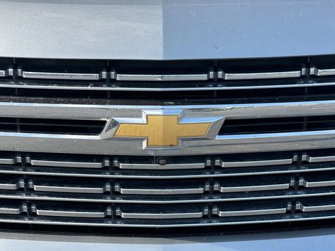 Used 2024 Chevrolet Suburban Premier AWD/4WD image 47