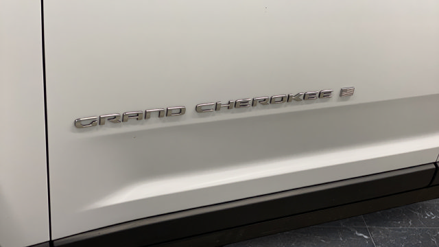 Used 2021 Jeep Grand Cherokee L Limited AWD/4WD image 48