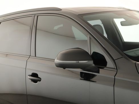 Used 2025 Audi Q7 3.0T Premium Plus image 37