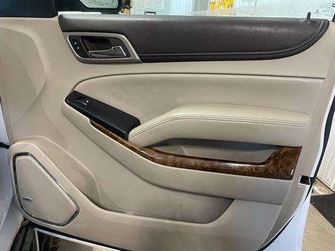 Used 2015 GMC Yukon XL Denali w/ Touring Package image 23