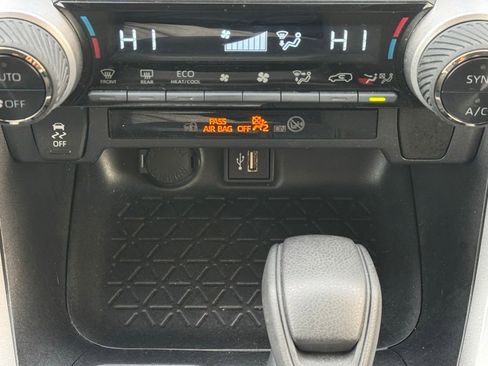 Certified 2025 Toyota RAV4 LE image 38