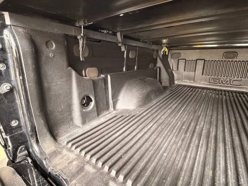 Used 2018 GMC Canyon SLT w/ Driver Alert Package image 9