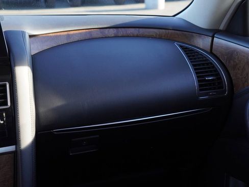 Used 2024 Nissan Armada SL w/ Captain's Chairs Package image 24