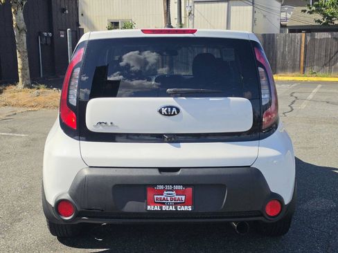 Used 2016 Kia Soul w/ Option Group 020 FWD image 6
