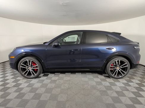 New 2026 Porsche Cayenne GTS image 2
