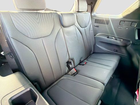 Used 2024 Hyundai Palisade Calligraphy image 22