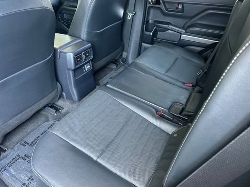 Certified 2025 Toyota 4Runner TRD Off-Road Premium AWD/4WD image 11