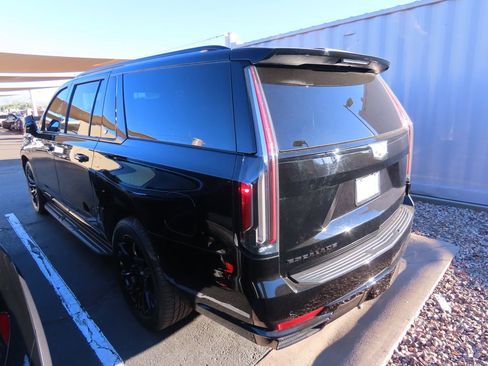 Used 2021 Cadillac Escalade ESV Sport w/ Driver Assist Tech Package image 7