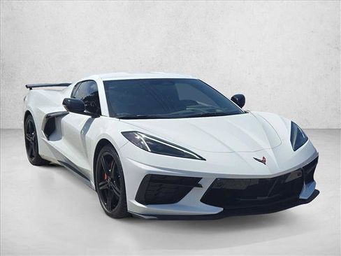 Used 2026 Chevrolet Corvette Stingray Premium Cpe w/ Z51 Performance Package RWD image 3