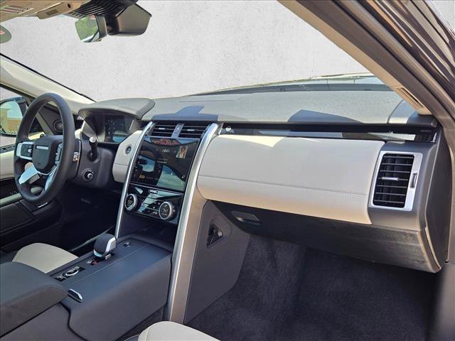 Certified 2026 Land Rover Discovery S AWD/4WD image 23