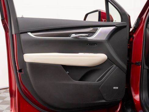 Certified 2023 Cadillac XT6 Sport w/ LPO, Onyx Lite Package image 16