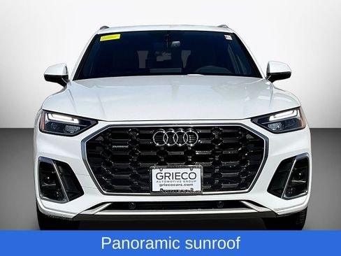 Used 2023 Audi Q5 2.0T Premium w/ Convenience Package AWD/4WD image 2