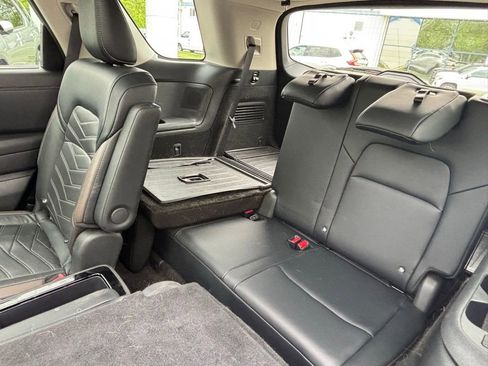 Used 2023 Nissan Pathfinder Platinum w/ Lighting Package (N93) AWD/4WD image 13
