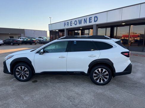 Used 2023 Subaru Outback Touring XT w/ Popular Package #2 image 8