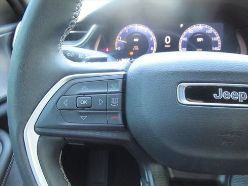 Used 2024 Jeep Grand Cherokee L Laredo w/ Luxury Tech Group I AWD/4WD image 21