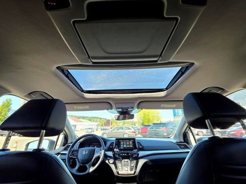 Used 2023 Honda Odyssey Touring image 23