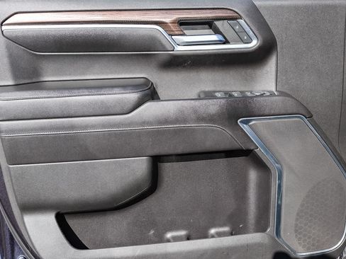 Used 2022 Chevrolet Silverado 1500 LT AWD/4WD image 20