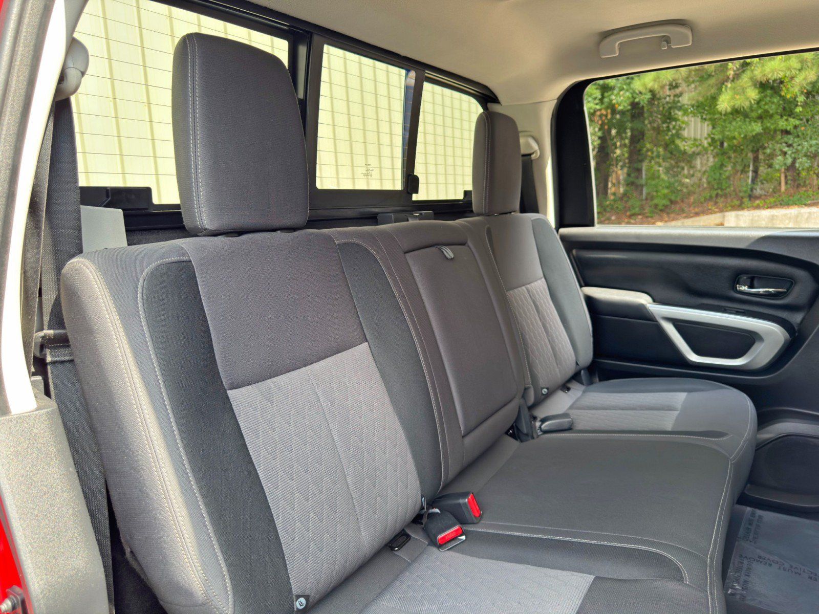 Used 2021 Nissan Titan SV w/ SV Convenience Package RWD image 31