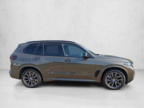 Used 2024 BMW X5 M60i AWD/4WD image 4