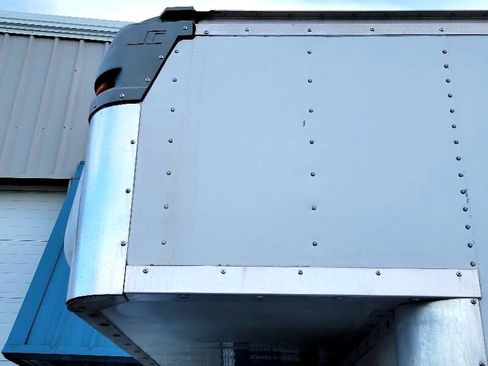 Used 2014 Chevrolet Express 4500 Extended image 46