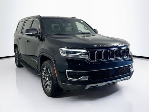 Used 2022 Jeep Wagoneer Series III RWD image 3