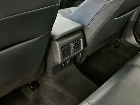 Used 2025 Toyota Camry SE FWD image 28