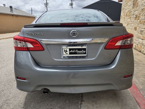 Used 2013 Nissan Sentra SR FWD image 16