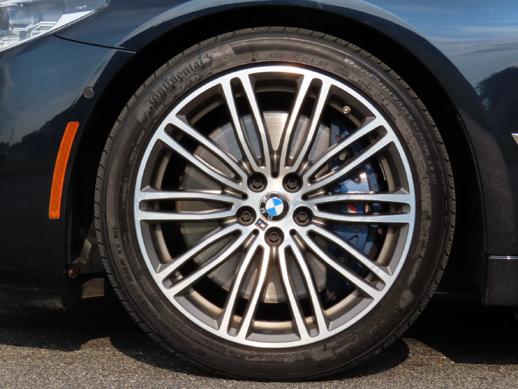Used 2018 BMW M550i xDrive AWD/4WD image 20