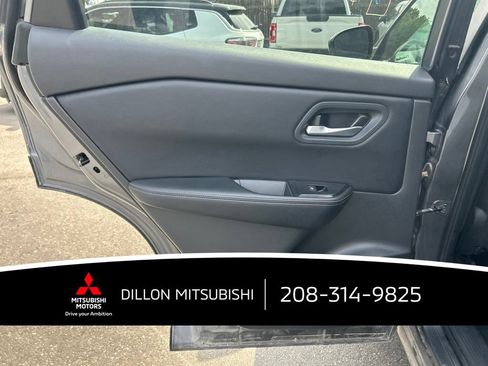 Used 2025 Nissan Rogue SV AWD/4WD image 8