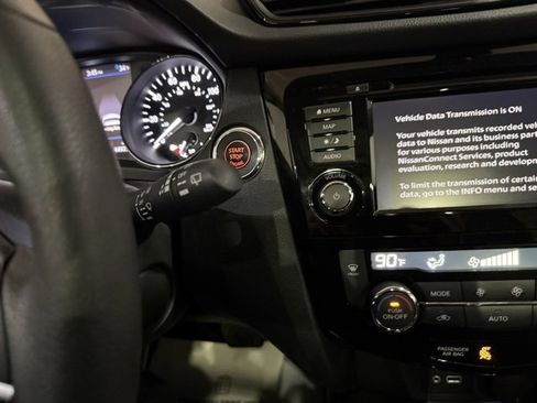 Used 2020 Nissan Rogue SL w/ Premium Package image 21