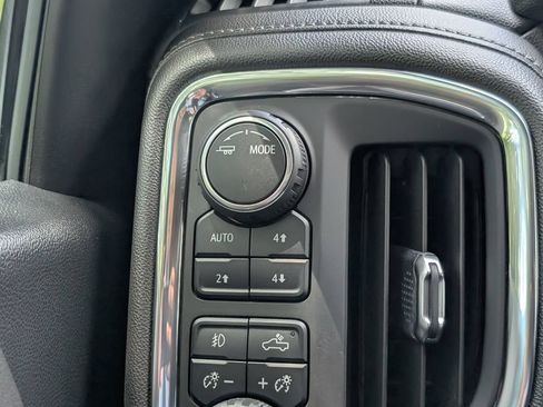 Used 2020 Chevrolet Silverado 1500 LT Trail Boss AWD/4WD image 23