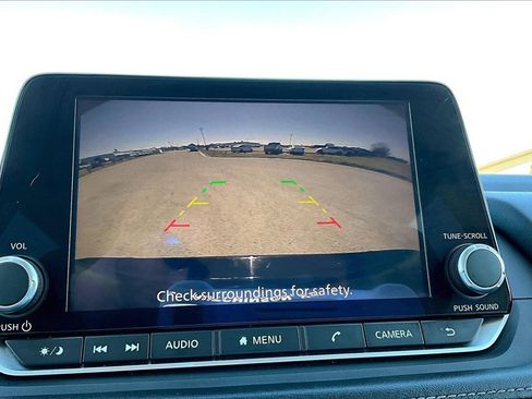 Used 2024 Nissan Rogue SV image 19