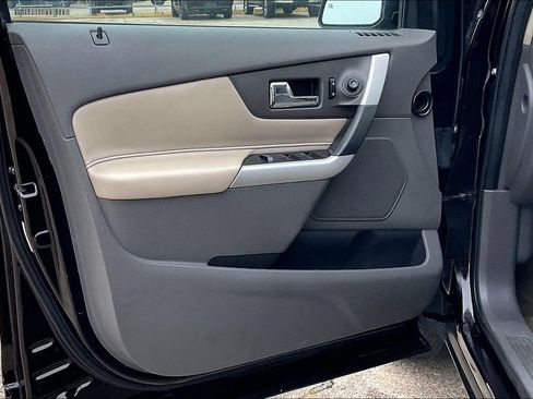 Used 2014 Ford Edge SEL AWD/4WD image 16